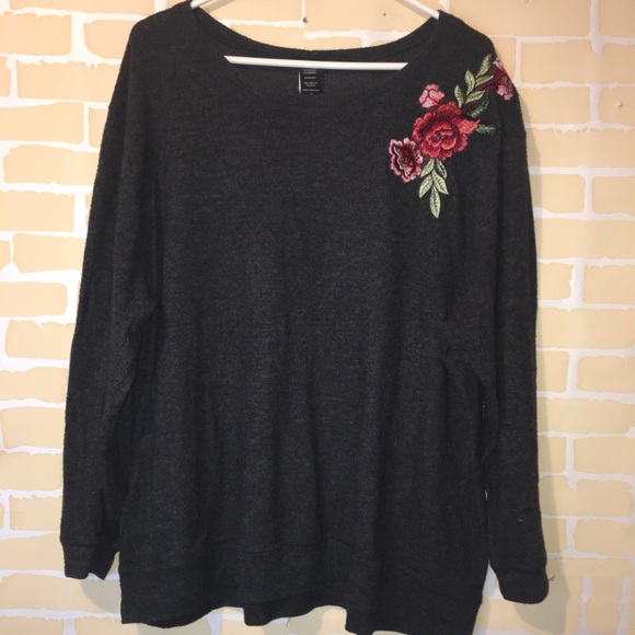 torrid Sweaters - Torrid size 3 Basic Gray sweater with flower